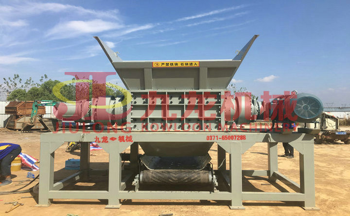紙廠(chǎng)廢料粉碎機(jī)